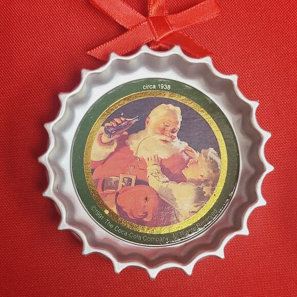 Vintage Coca Cola Santa Claus Coke Bottle Cap Circa 1938 Circa 1953 Lot of 2 Tri - Picture 8 of 11